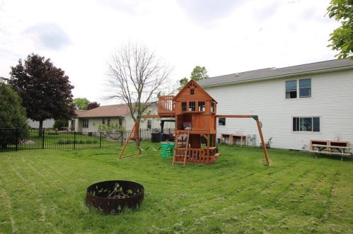 473 Pine Tree Dr, Fond Du Lac WI  54935-5474 exterior