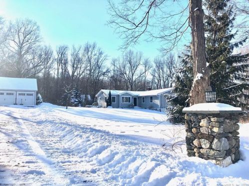 20 Outlook Rd, Northville, CT 06776-3139