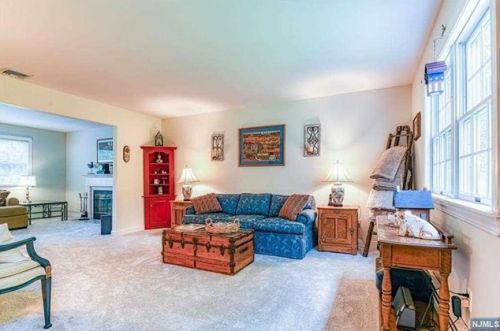 70 Iron Mountain Rd, Warwick NY  10990-3307 exterior