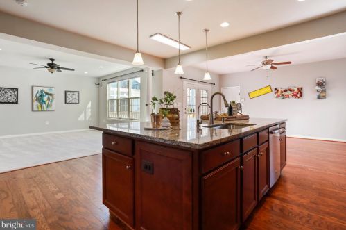 445 Lord Fairfax St, Charles Town WV  25414-2603 exterior