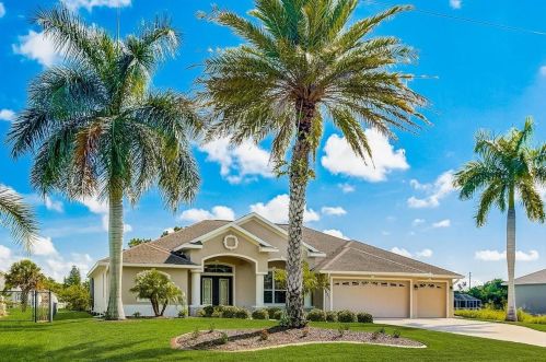 661 Boundary Blvd, Placida, FL 33947-2037