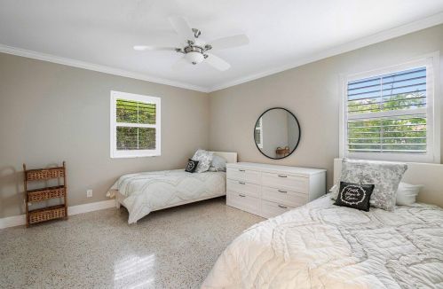 6260 Ocean Blvd, Boynton Beach FL  33435-5212 exterior