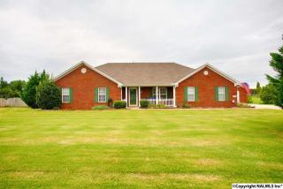 104 Meadow Lake Cir, Ardmore, AL 35739-9603
