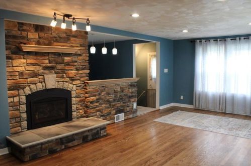 25 Crystal Dr, Oakmont PA  15139-1001 exterior