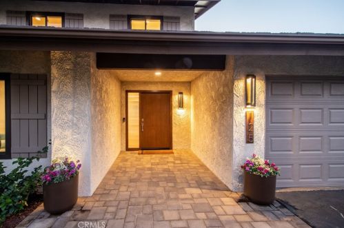 125 Palm Lane Dr, Redlands, CA 92373-6025