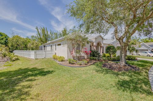 943 Carriage Hill Rd, Melbourne FL  32940-6416 exterior