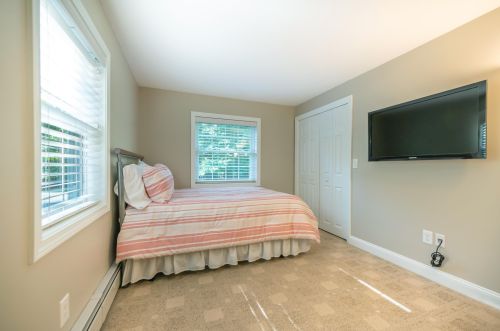 114 Lancaster Farm Rd, Salem NH  03079-4823 exterior
