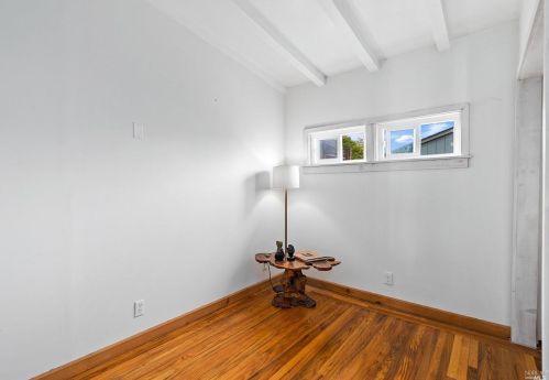 1233 Gloria Dr, Santa Rosa CA 95407-7483 exterior