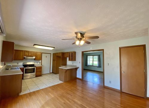 8441 Dunham Rd, Mount Vernon OH  43050-8572 exterior