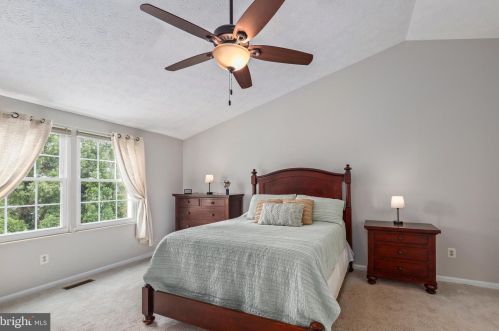 1426 Cellar Crk Way, Herndon VA  20170-2805 exterior