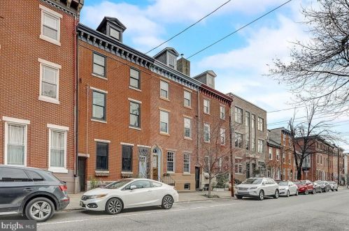 979 5th St, Philadelphia, PA 19147-4107