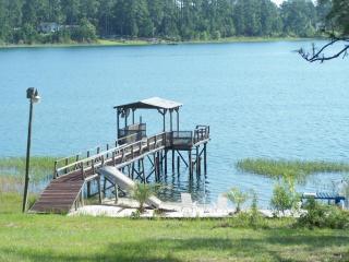 124 Silver Lk, Marianna, FL 32448-9292