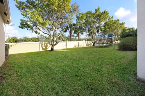 7194 Shady Grove Ln, Boynton Beach, FL 33436-9406