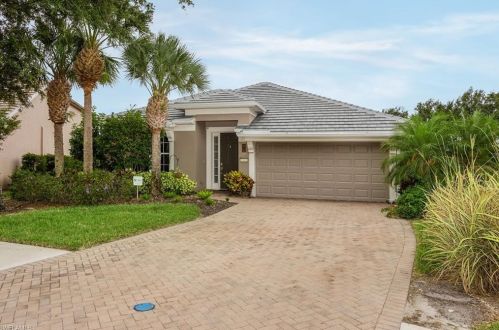 2047 Sagebrush Cir, Naples, FL 34120-4569