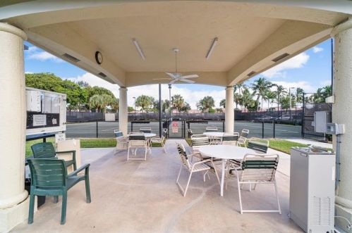 6082 Lake Hibiscus Dr, Delray Beach FL  33484-4617 exterior