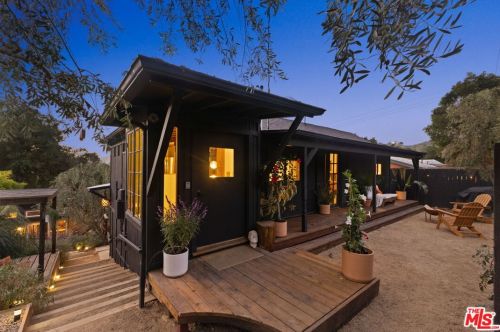 19751 Grand Vw Dr, Topanga CA  90290-3313 exterior