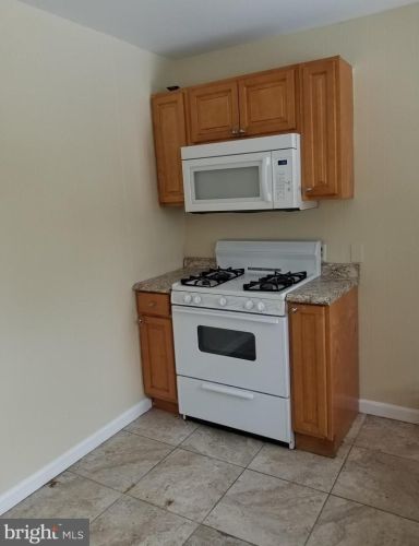 1209 William St, Trenton, NJ 08610-5440