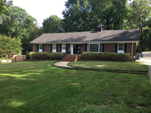 4206 Stonehenge Rd, Greensboro, NC 27406-9318