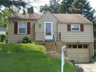 2630 Winchester Dr, Pittsburgh, PA 15220-4009