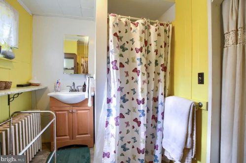 256 Walton St, Lemoyne PA  17043-2024 exterior