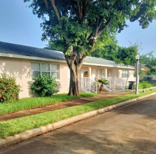 701 5th St, West Palm Beach FL  33401-4150 exterior