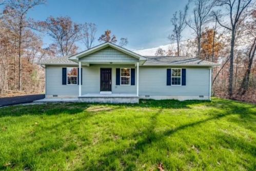 1032 Ackia Dr, Crossville, TN 38572-9012