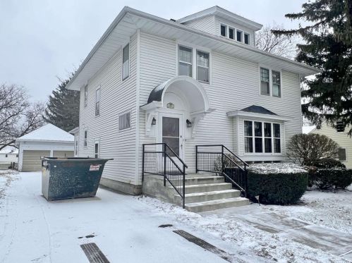 405 Highland Park Ave, Clinton, WI 53525-9795
