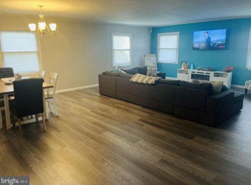 11 Hasting Ln, Willingboro NJ  08046-1215 exterior