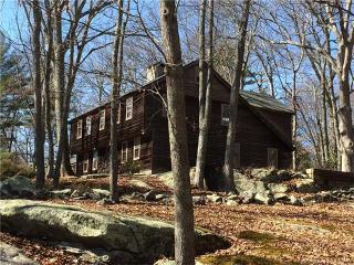 6 Juniper Ln, Madison, CT 06443-3326