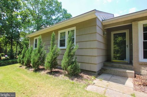 25170 Cedar Ln, Seaford, DE 19973-8636