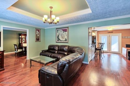 3015 Shagbark Trl, Sellersburg, IN 47172-9118
