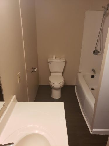 18 Brk St, Derry NH  03038-2603 exterior