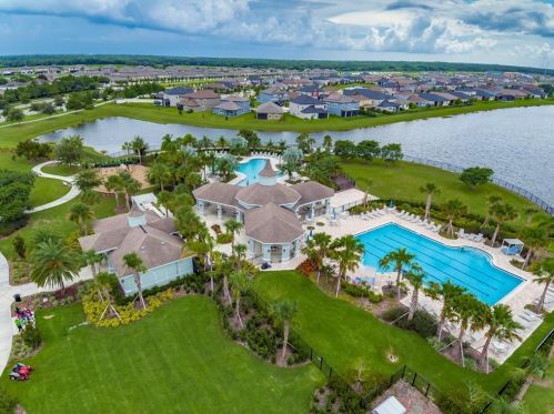 10103 Newminster Loop, Ruskin FL  33573-6727 exterior