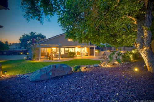 16993 Cresta Dr, San Diego CA 92128-2311 exterior