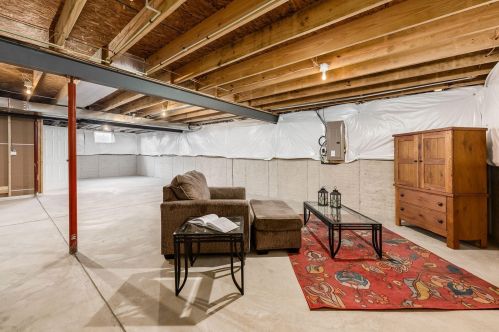 312 Isaac Tharp St, Pataskala OH 43062 exterior