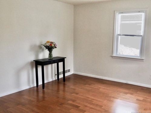 23 Tyler Cir, Manchester, CT 06040-4711