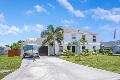 2594 Grotto Cir, Fort Pierce, FL 34953-2926