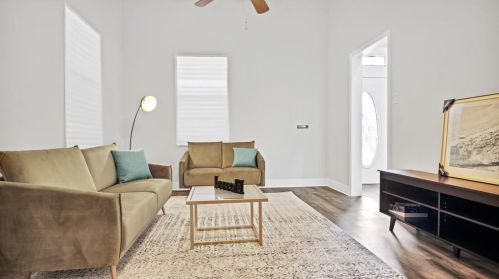 1327 33 St, Galveston TX 77550-4333 exterior