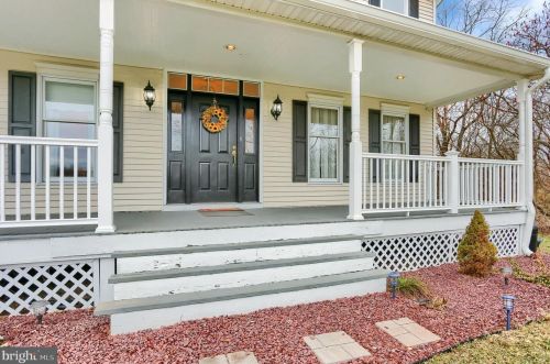 63 Willow Mill Park Rd, Navy Sup Dpt PA  17050-1757 exterior