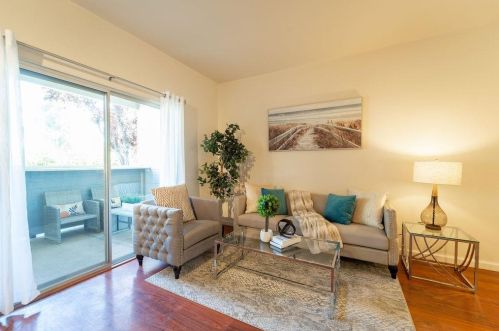 394 Shadow Run Dr, San Jose, CA 95110-3558