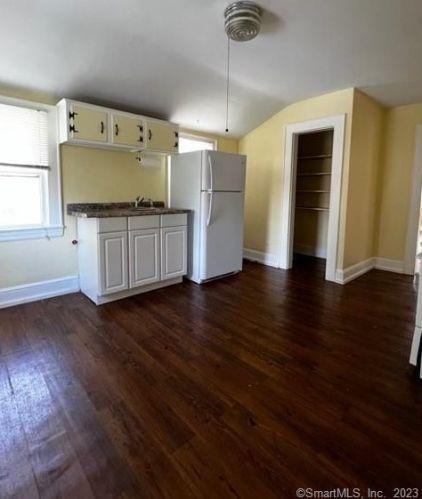 76 Eaton St, Bridgeport CT  06604-2219 exterior