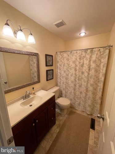 3804 Fox Pointe Ct, Glen Mills PA  19342-8124 exterior