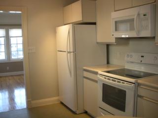 8827 Rosewood Ave, Los Angeles CA  90048-2407 exterior