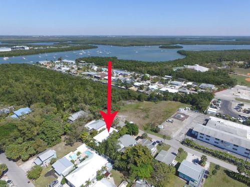 167 Chapel St, Fort Myers Beach, FL 33931-3201