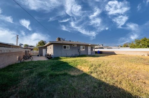 173 Grv St, Rialto CA  92376-4908 exterior