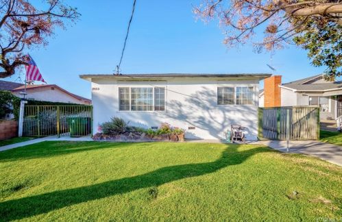 1415 221st St, Torrance, CA 90501-4027