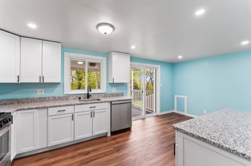 132 Firwood Dr, Bridgeville PA  15017-1204 exterior