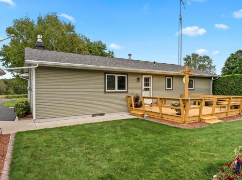 1044 Union Rd, Manitowoc WI 54220-9451 exterior