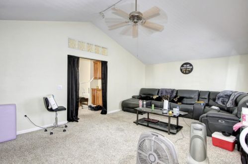 8675 Tennis Club Ct, Elk Grove CA  95624-3291 exterior