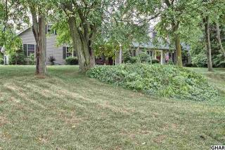 70 Nelson Dr, Carlisle, PA 17015-9338
